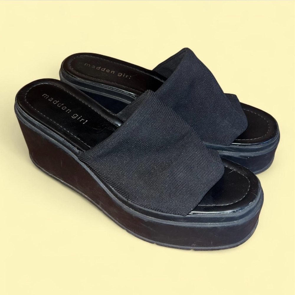 Madden Girl Black Platform Slides